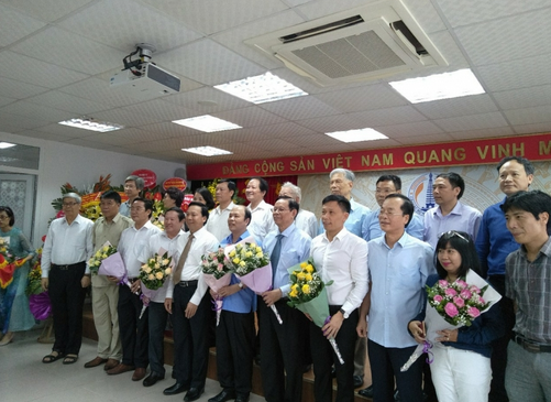 Chủ tịch Hội đồng quản trị kiêm Tổng giám đốc Vũ Văn Trường dự lễ ra mắt Câu lạc bộ Nhà báo Thành Nam