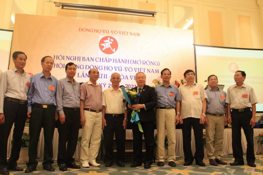 Hội nghị BCH mở rộng lần 02 khóa VII (2016 - 2021) HĐDH Vũ - Võ Việt Nam biểu quyết tín nhiệm ông Vũ Mão làm Chủ tịch