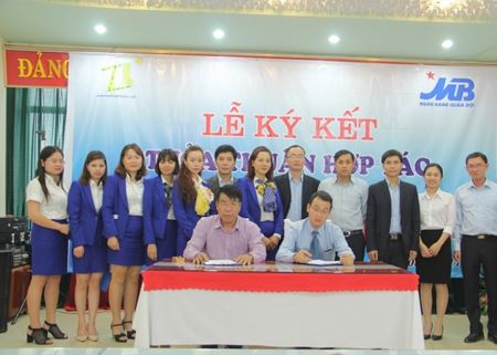Ký kết thỏa thuận hợp tác giữa Công ty Cổ phần Đầu tư Xây dựng Thiên Lộc với 2 ngân hàng BIDV và MB Thái Nguyên